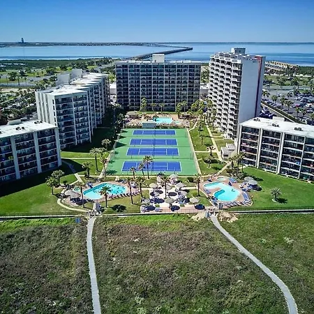 Royale Beach And Tennis Club